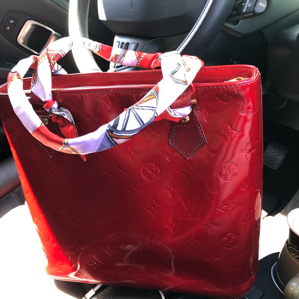 💐Louis Vuitton Red vernis Houston bag 💐